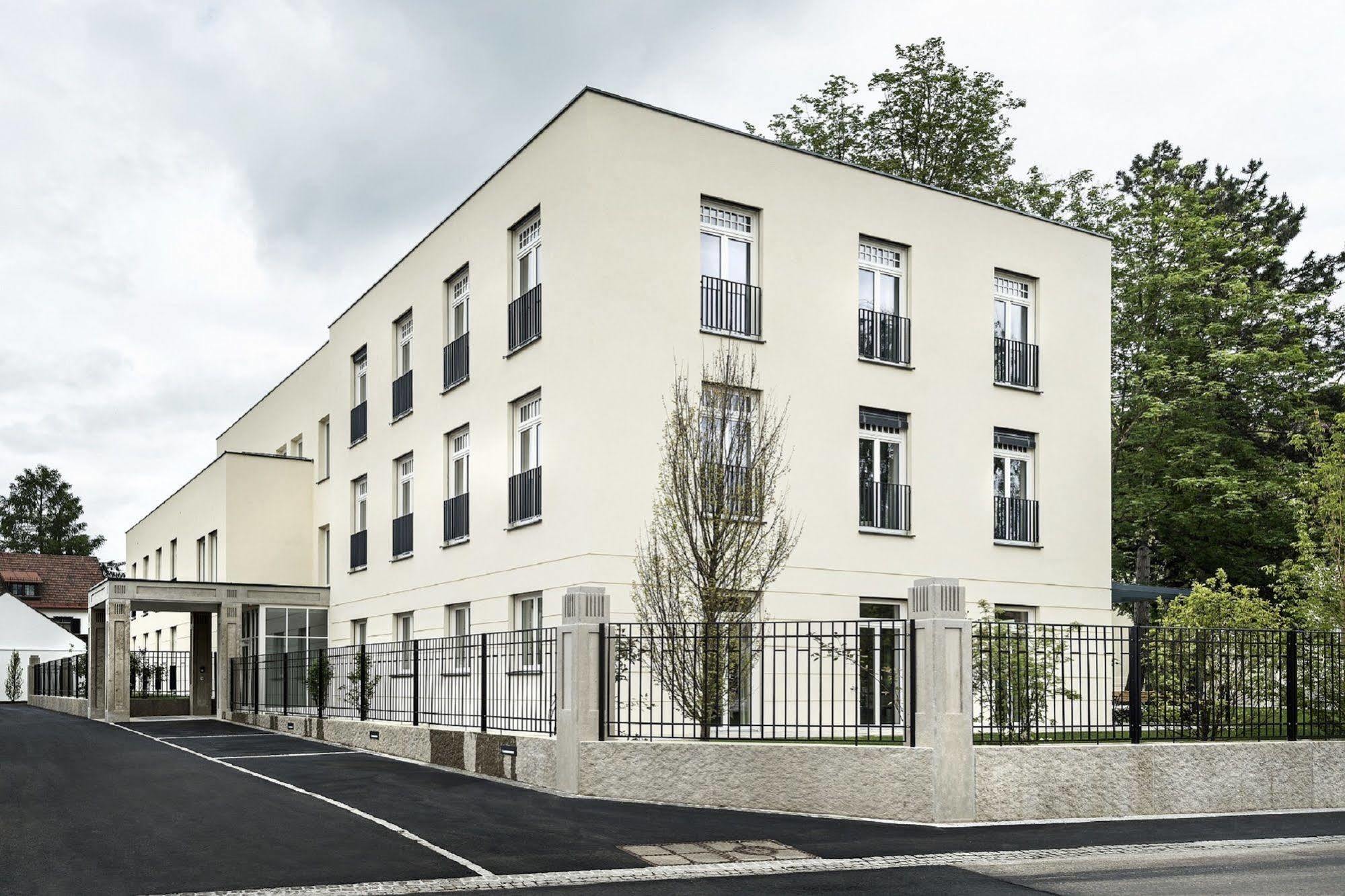 Tauroa Steirerschloessl Hotel Zeltweg Exterior photo